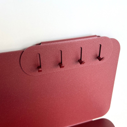 Porte clés Nacre coloris red brown sur étagère