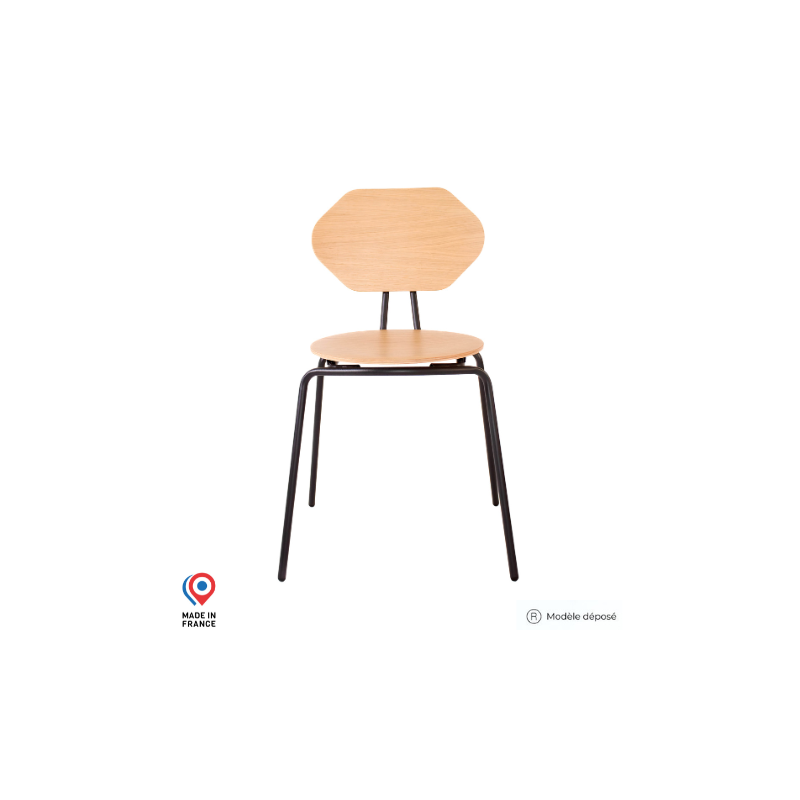Chaise Estrella châssis acier noir, assise et dossier en chêne, vue de face