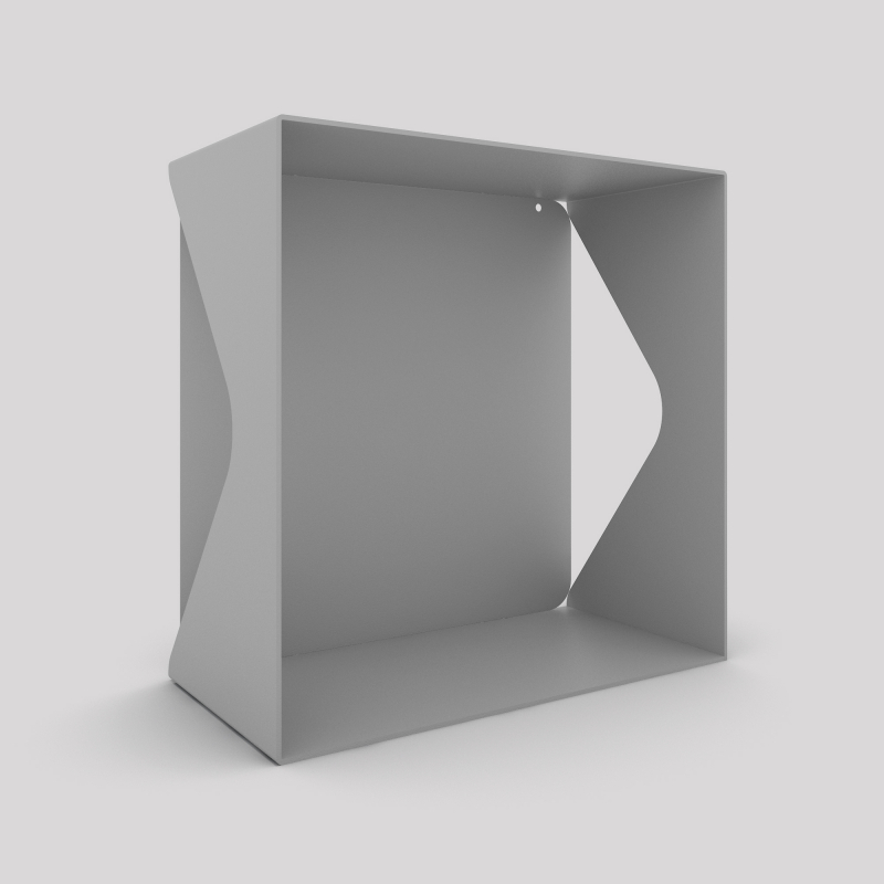 Cube-étagère échancré en acier avec sa plaque, gris métallisé Cube-étagère échancré en acier avec sa plaque, gris métallisé