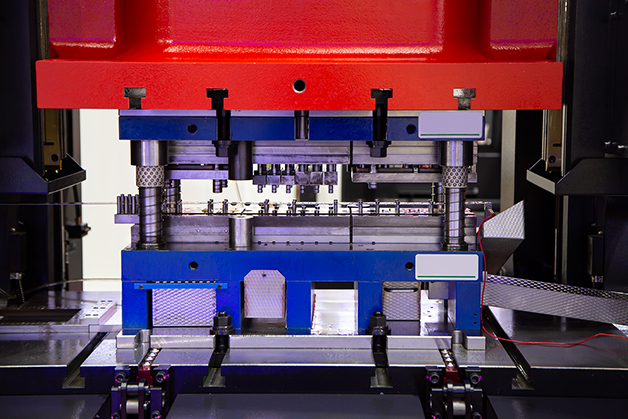 Machine d’emboutissage